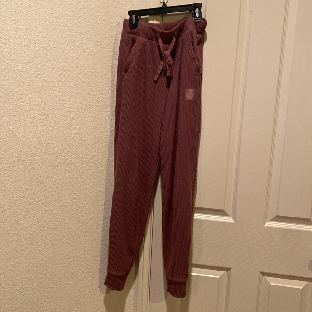 Alo ribbed jogger